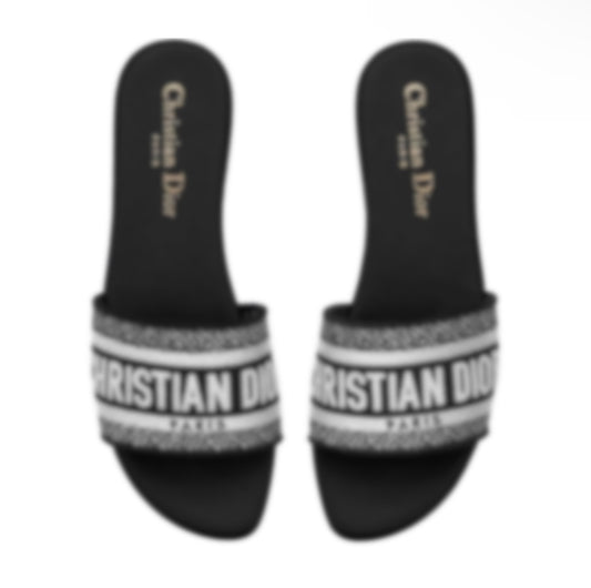 D1OR b&w Sandal