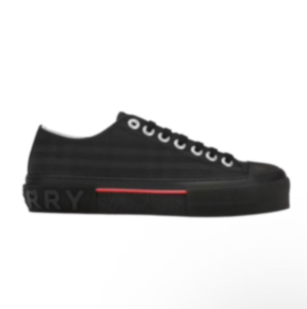 BLACK B*RB3**Y